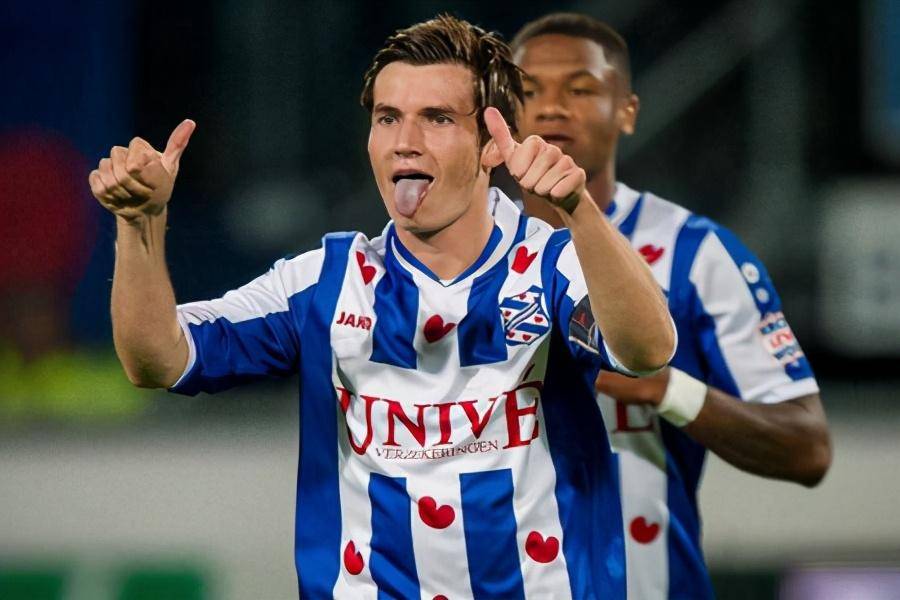 开云APP-布莱顿发布备战花絮，清晨伤情更新，荷甲任务艰巨，阵容厚度经受考验(艾尔海森的战败漫画)