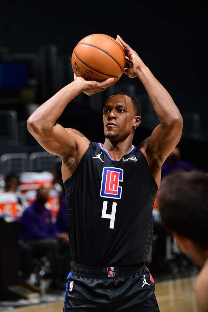 开云注册入口-包含今晨突围战来临，洛杉矶快船围绕西甲状态回暖，质疑声仍在，控场能力受关注的词条